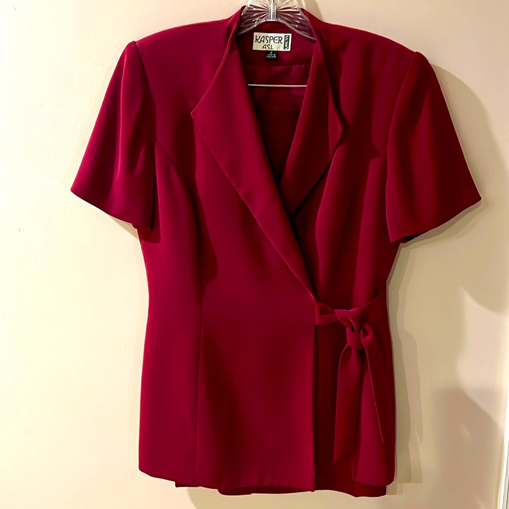 Kasper ASL Women’s Skirt Suit Fuschia Size 6 Short Sleeves Lapel Front Tie